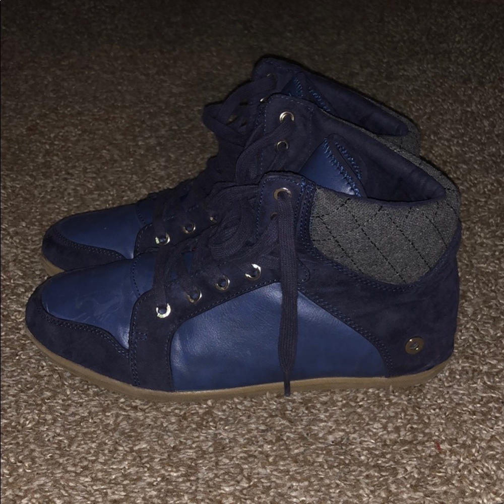 Woman’s shoes